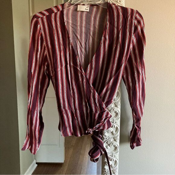 Wilfred Free Aritzia Women’s Shannon Wrap Top size Medium - Picture 2 of 5